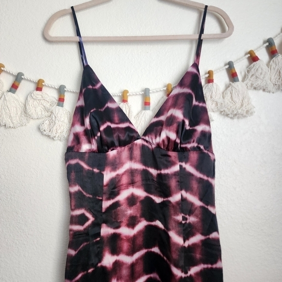 LPA Revolve Lunetta Slip Dress In Heidi Purple Tie Day V-neck Abstract Y2k NWT M - Picture 4 of 11